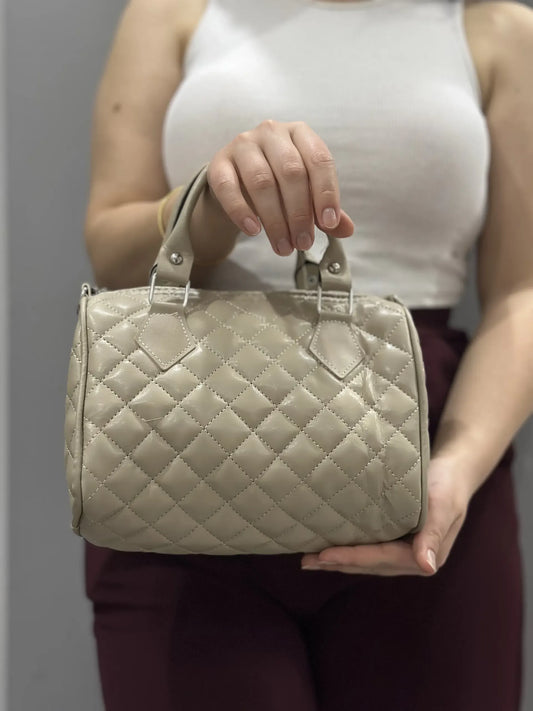 Zarif Kapitone Mini El Çantası – Şık & Günlük Kullanıma Uygun Bej