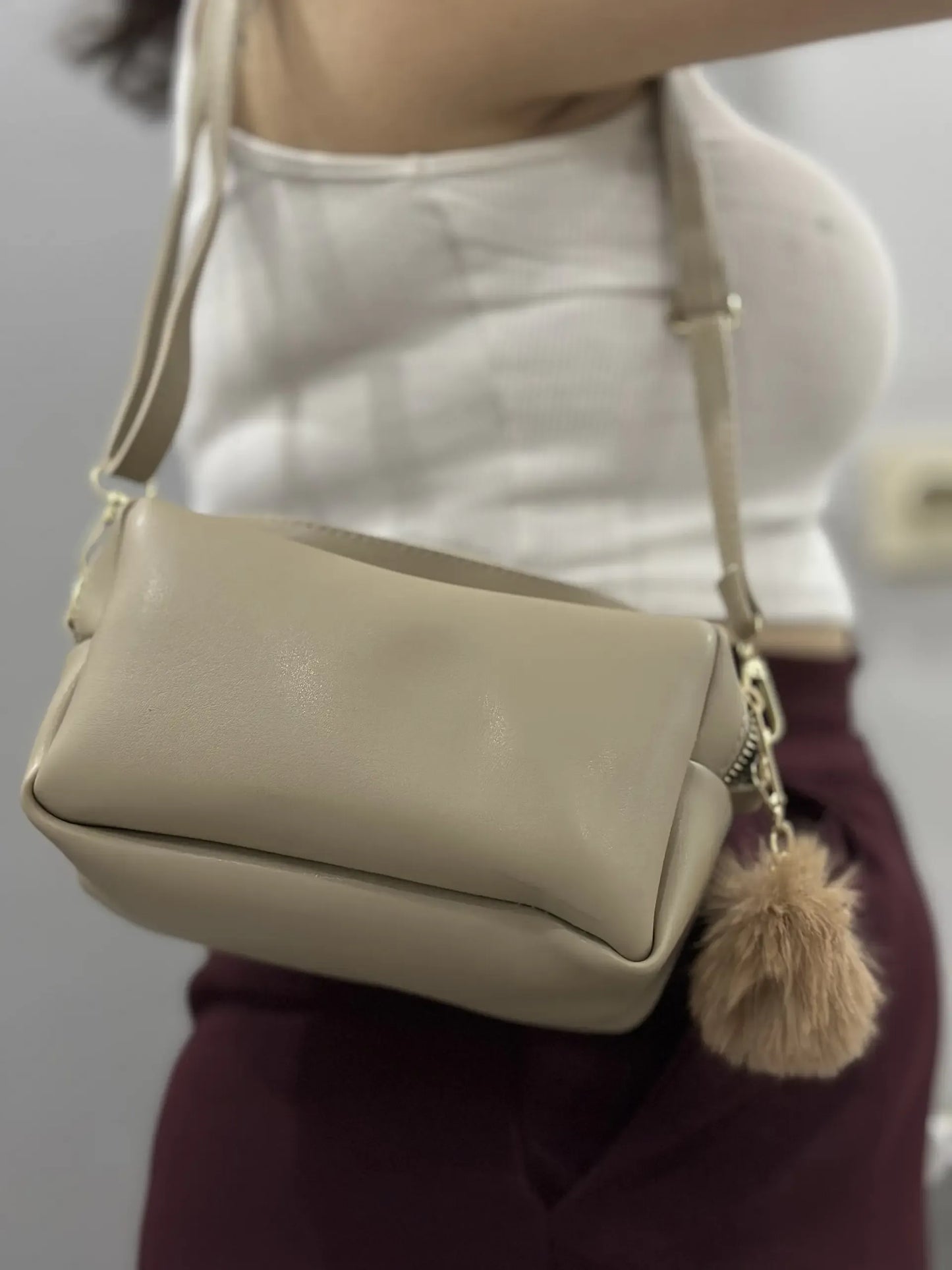 Kadın Yumuşak Dokulu Mini Omuz Çantası – Bej