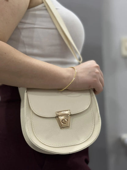 Klasik Tokalı Omuz Çantası - Elegans ve Şıklık | Bej/Krem Rengi