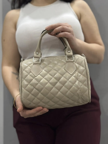 Zarif Kapitone Mini El Çantası – Şık & Günlük Kullanıma Uygun Bej