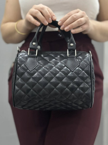 Zarif Kapitone Mini El Çantası – Şık & Günlük Kullanıma Uygun Siyah